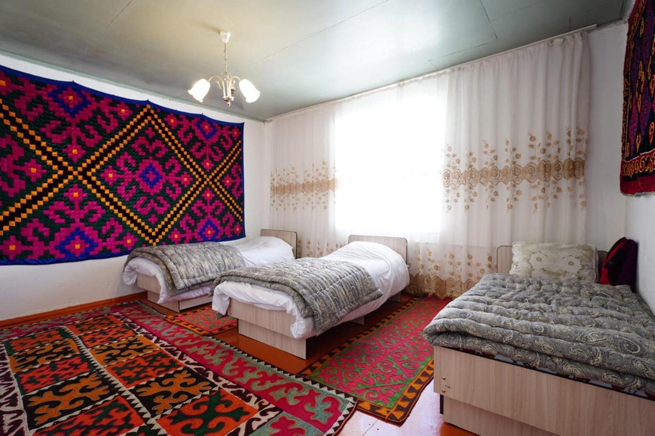 Guest House Bereke In Kyzart Village Bagysh エクステリア 写真